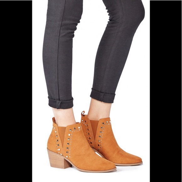 NWT Shoe Dazzle Studded Faux Suede Booties - Picture 6 of 9